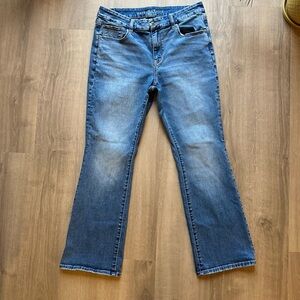 American Eagle Outfitters High Wasted Blue Flare Jeans - Size 14 short